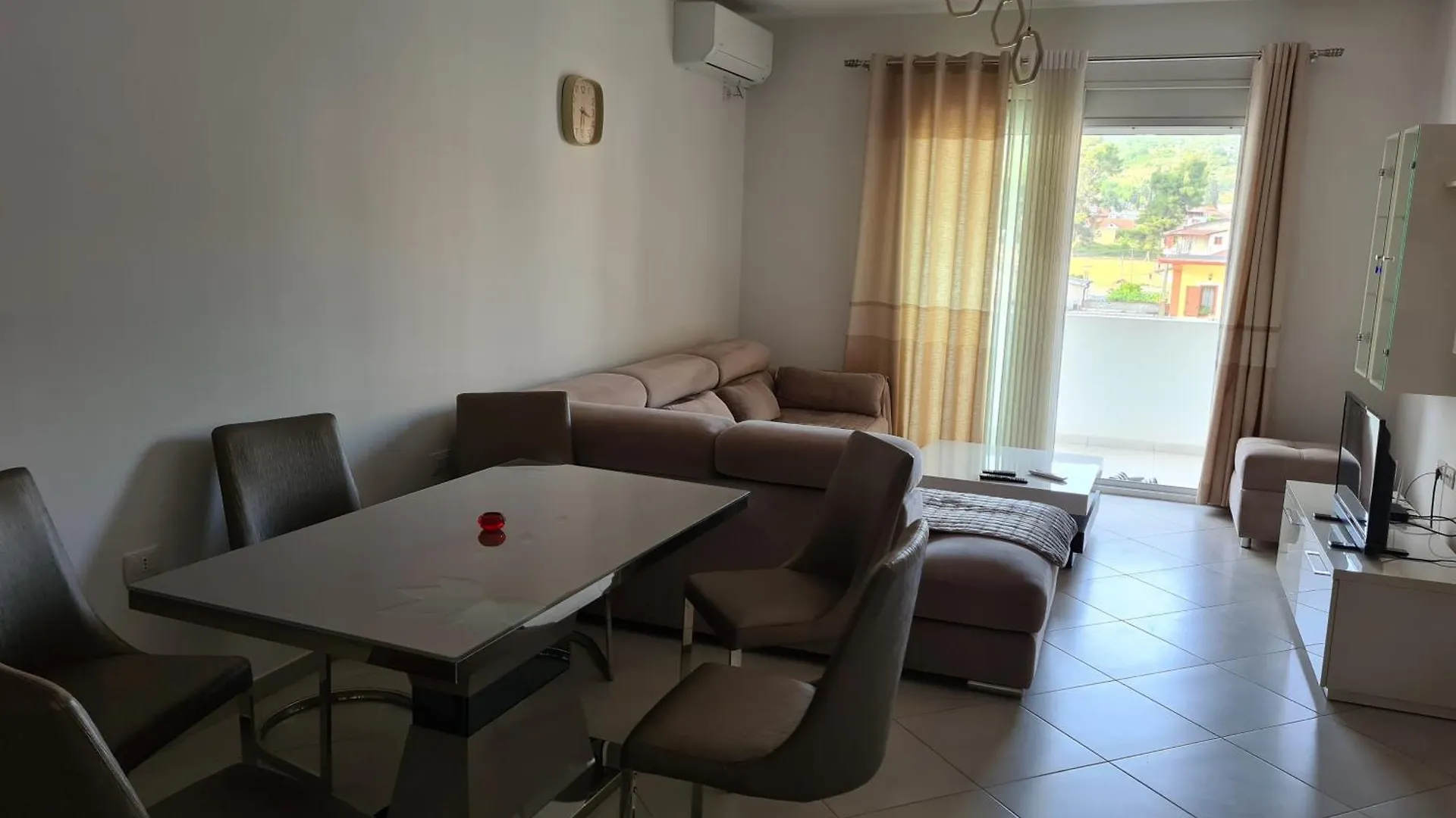 Adi Apartments ベラト アルバニア